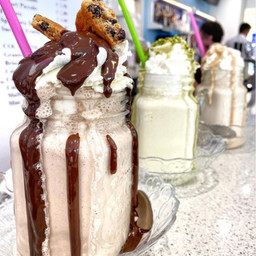 MILKSHAKE