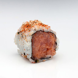 66. Uramaki spicy tuna