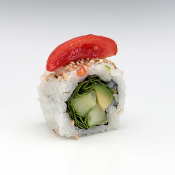 67. Uramaki veggie