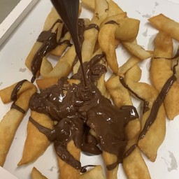 Straccetti di pizza fritta con nutella