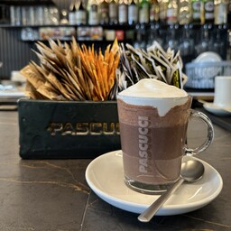 Cioccolata calda con panna