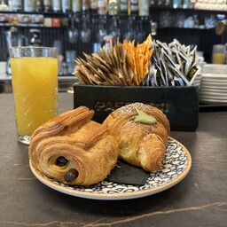 2 PEZZI DOLCI + SPREMUTA