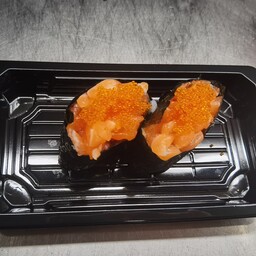 GUNKAN SPYCY SALMON
