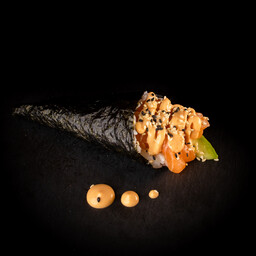 T5 Spicy salmon (1pz)