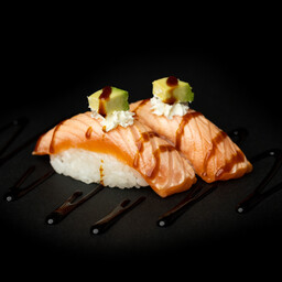 N13. Salmone Avocado (2pz)