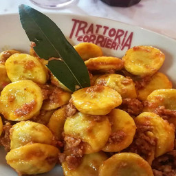 CAPPELLETTI AL RAGÙ DI STROLGHINO