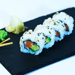 Uramaki Salmone Avocado
