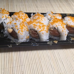 Uramaki Spicy Salmon