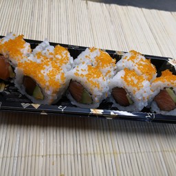 Uramaki Sake Avocado Special