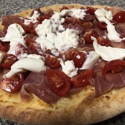 Burrata, Pomodorini, Crudo Stagionato