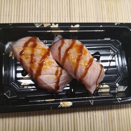 Nigiri Salmone caramellato 2pz