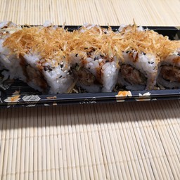 Uramaki spicy tuna fried