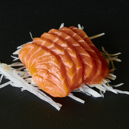 Sashimi al Salmone