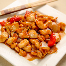 Pollo stile impero in salsa piccante