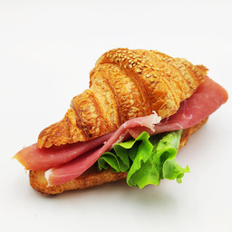 Croissant salato con crudo e ins.