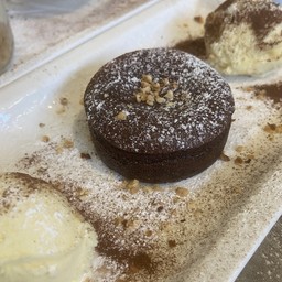 TORTINO AL CIOCCOLATO CON CUORE MORBIDO*