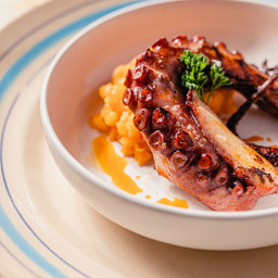Tentaculo de pulpo a la gallega