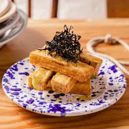 Berenjena fritas con miel de cana