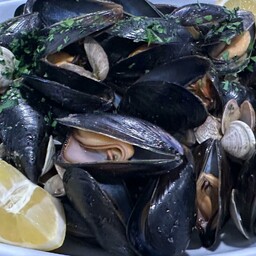 Cozze e vongoline dell'adriatico alla marinara