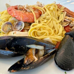  Spaghetto  allo Scoglio ...IL MARE IN UN PIATTO!!