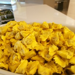 Tortellini di Valeggio fatti a mano