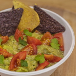 Tapas di guacamole e nachos