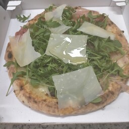 Rucola, Crudo e Scaglie