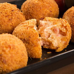 MINI ARANCINI AL RAGÙ