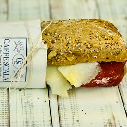 BRESAOLA E PETALI DI GRANA PADANO 