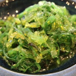 014. Wakame salad