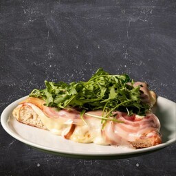 Pancetta Scamorza Rucola