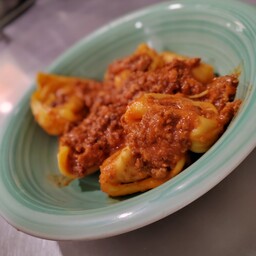 TORTELLACCI DI ZUCCA AL RAGÙ