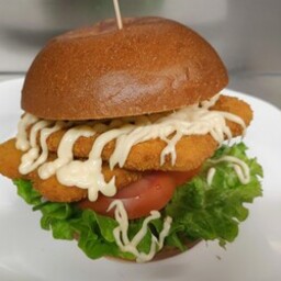 CHICKEN BURGER