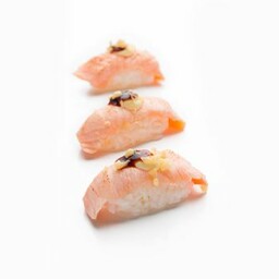 NIGIRI SALMON FLAMBE'