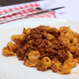 Cappelletti al ragù di mora romagnola