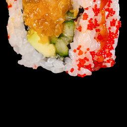 URAMAKI SPICY SALMON