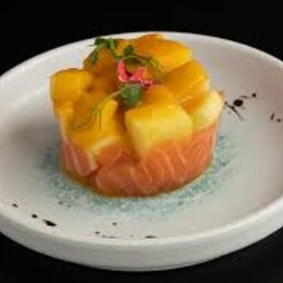 TARTARE SALMONE MANGO