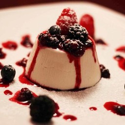 Panna cotta ai frutti di bosco