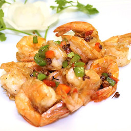 324 SHRIMPS WITH SALT AND PEPPER