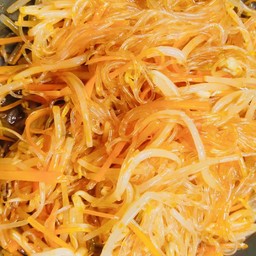 Spaghetti di soia estivi piccanti (piatto freddo)